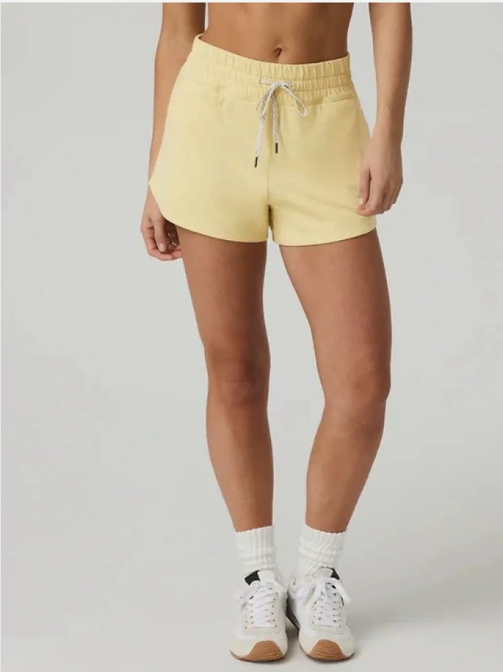 Vuori Performance Shorts 2.0 Light Yellow Drawstring Athletic, Sz xl, nwt💛